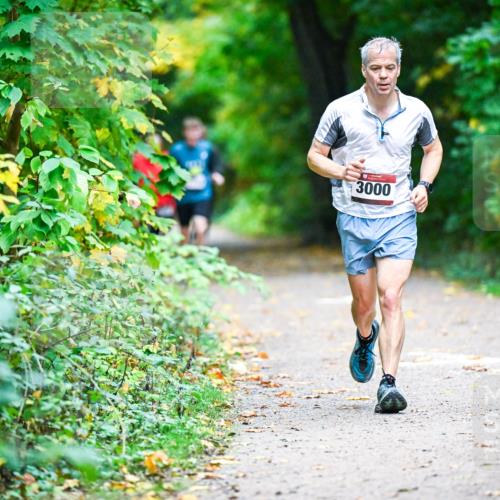 12.10.2025 - Bramfelder Halbmarathon 2025 Dr. Thomas Lammeyer http://msf.ph/oto/9346267 12.10.2025 10:19:29 Laufen 3000 meine-sportfotos.de