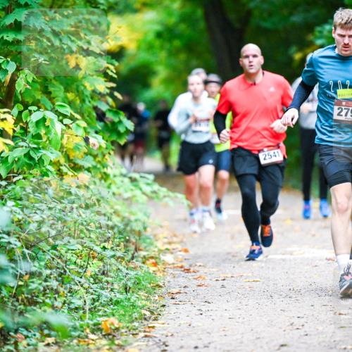 12.10.2025 - Bramfelder Halbmarathon 2025 Dr. Thomas Lammeyer http://msf.ph/oto/9346292 12.10.2025 10:19:37 Laufen 2541, 2025, 8, 75, 27900 meine-sportfotos.de