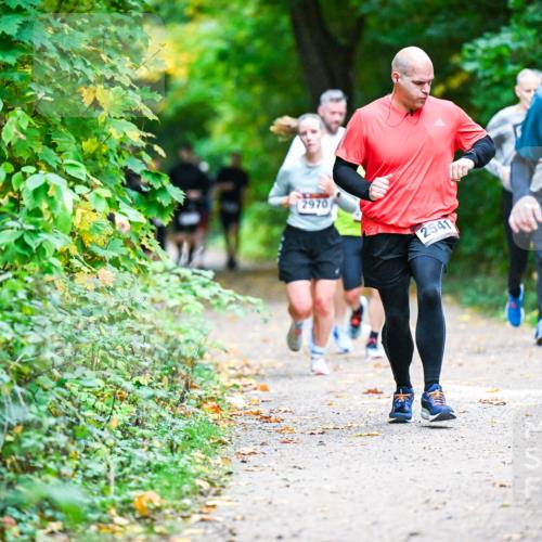 12.10.2025 - Bramfelder Halbmarathon 2025 Dr. Thomas Lammeyer http://msf.ph/oto/9346297 12.10.2025 10:19:38 Laufen 2970, 2541, 2025, 2790 meine-sportfotos.de