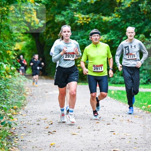 12.10.2025 - Bramfelder Halbmarathon 2025 Dr. Thomas Lammeyer http://msf.ph/oto/9346326 12.10.2025 10:19:44 Laufen 2970, 2917, 2729 meine-sportfotos.de