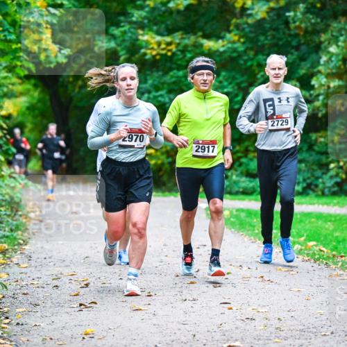 12.10.2025 - Bramfelder Halbmarathon 2025 Dr. Thomas Lammeyer http://msf.ph/oto/9346327 12.10.2025 10:19:44 Laufen 2970, 2917, 2729 meine-sportfotos.de