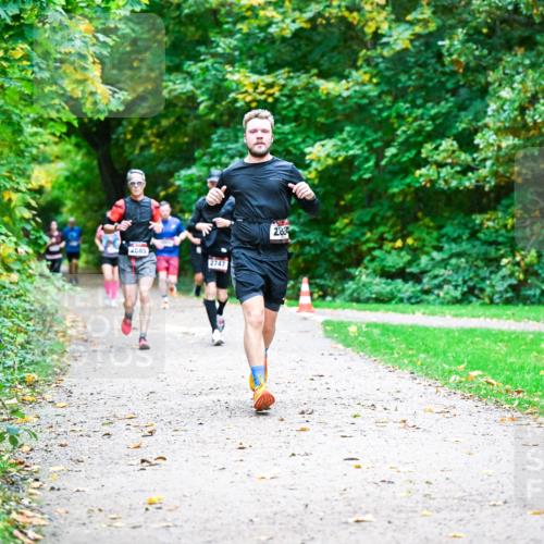 12.10.2025 - Bramfelder Halbmarathon 2025 Dr. Thomas Lammeyer http://msf.ph/oto/9346358 12.10.2025 10:19:51 Laufen 2585, 2747, 282 meine-sportfotos.de