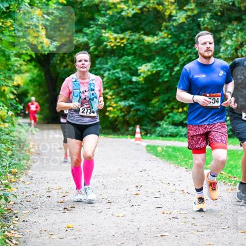12.10.2025 - Bramfelder Halbmarathon 2025 Dr. Thomas Lammeyer http://msf.ph/oto/9346409 12.10.2025 10:19:59 Laufen 94, 2910, 2734 meine-sportfotos.de