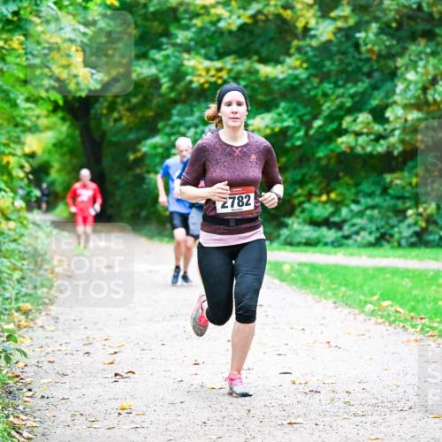 12.10.2025 - Bramfelder Halbmarathon 2025 Dr. Thomas Lammeyer http://msf.ph/oto/9346429 12.10.2025 10:20:02 Laufen 2782 meine-sportfotos.de