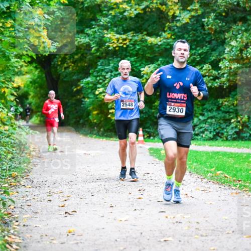 12.10.2025 - Bramfelder Halbmarathon 2025 Dr. Thomas Lammeyer http://msf.ph/oto/9346439 12.10.2025 10:20:03 Laufen 2548, 2930 meine-sportfotos.de