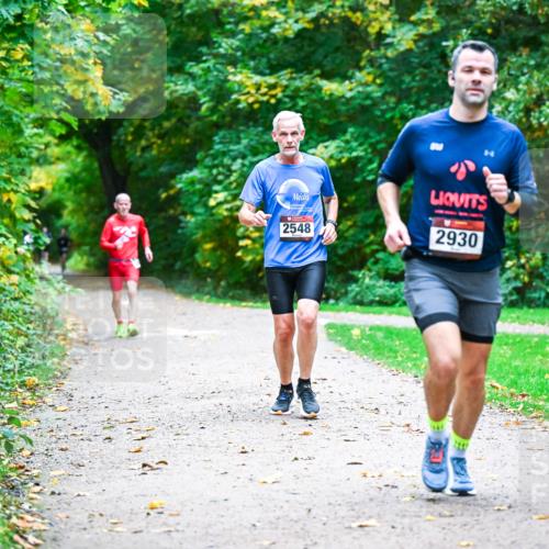 12.10.2025 - Bramfelder Halbmarathon 2025 Dr. Thomas Lammeyer http://msf.ph/oto/9346444 12.10.2025 10:20:04 Laufen 2548, 2930 meine-sportfotos.de