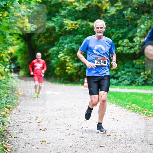 12.10.2025 - Bramfelder Halbmarathon 2025 Dr. Thomas Lammeyer http://msf.ph/oto/9346450 12.10.2025 10:20:05 Laufen 2548, 2930 meine-sportfotos.de