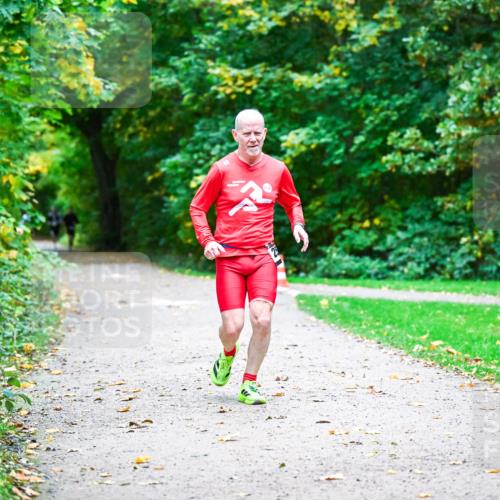 12.10.2025 - Bramfelder Halbmarathon 2025 Dr. Thomas Lammeyer http://msf.ph/oto/9346466 12.10.2025 10:20:08 Laufen  meine-sportfotos.de