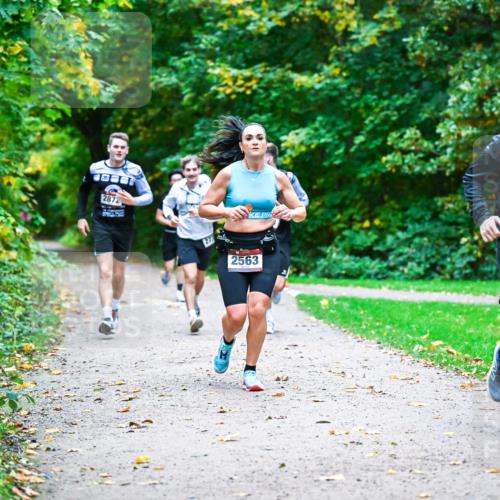 12.10.2025 - Bramfelder Halbmarathon 2025 Dr. Thomas Lammeyer http://msf.ph/oto/9346505 12.10.2025 10:20:28 Laufen 18886, 2872, 273, 2563, 2850 meine-sportfotos.de