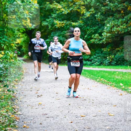 12.10.2025 - Bramfelder Halbmarathon 2025 Dr. Thomas Lammeyer http://msf.ph/oto/9346507 12.10.2025 10:20:29 Laufen 888, 2872, 273, 2563, 285 meine-sportfotos.de
