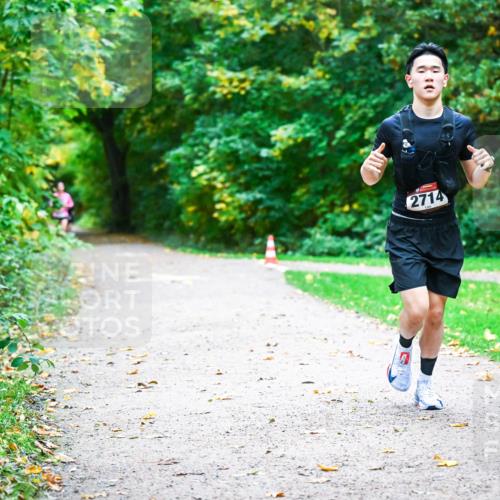 12.10.2025 - Bramfelder Halbmarathon 2025 Dr. Thomas Lammeyer http://msf.ph/oto/9346526 12.10.2025 10:20:33 Laufen 2714 meine-sportfotos.de