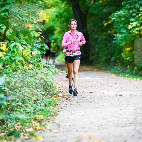 12.10.2025 - Bramfelder Halbmarathon 2025 Dr. Thomas Lammeyer http://msf.ph/oto/9346533 12.10.2025 10:20:38 Laufen 2925 meine-sportfotos.de