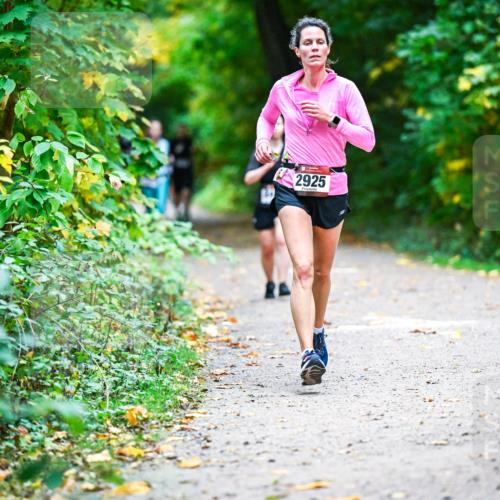 12.10.2025 - Bramfelder Halbmarathon 2025 Dr. Thomas Lammeyer http://msf.ph/oto/9346547 12.10.2025 10:20:40 Laufen 2925 meine-sportfotos.de