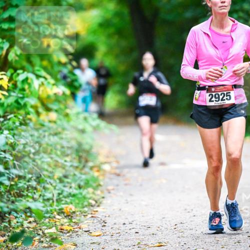 12.10.2025 - Bramfelder Halbmarathon 2025 Dr. Thomas Lammeyer http://msf.ph/oto/9346560 12.10.2025 10:20:42 Laufen 2925 meine-sportfotos.de