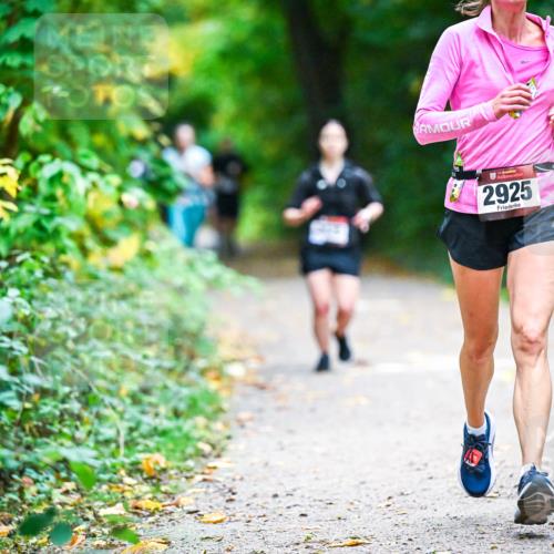 12.10.2025 - Bramfelder Halbmarathon 2025 Dr. Thomas Lammeyer http://msf.ph/oto/9346561 12.10.2025 10:20:42 Laufen 2925 meine-sportfotos.de
