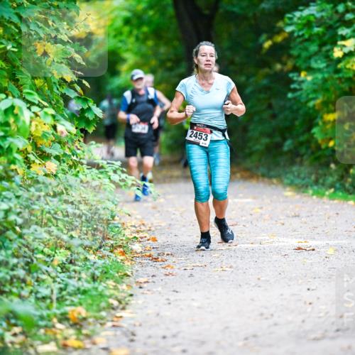 12.10.2025 - Bramfelder Halbmarathon 2025 Dr. Thomas Lammeyer http://msf.ph/oto/9346583 12.10.2025 10:20:48 Laufen 2453 meine-sportfotos.de