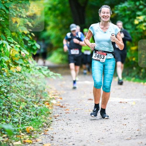 12.10.2025 - Bramfelder Halbmarathon 2025 Dr. Thomas Lammeyer http://msf.ph/oto/9346595 12.10.2025 10:20:50 Laufen 2453, 58 meine-sportfotos.de