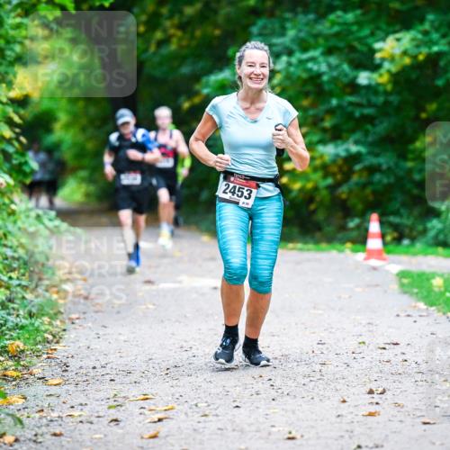 12.10.2025 - Bramfelder Halbmarathon 2025 Dr. Thomas Lammeyer http://msf.ph/oto/9346600 12.10.2025 10:20:52 Laufen 2453, 858 meine-sportfotos.de