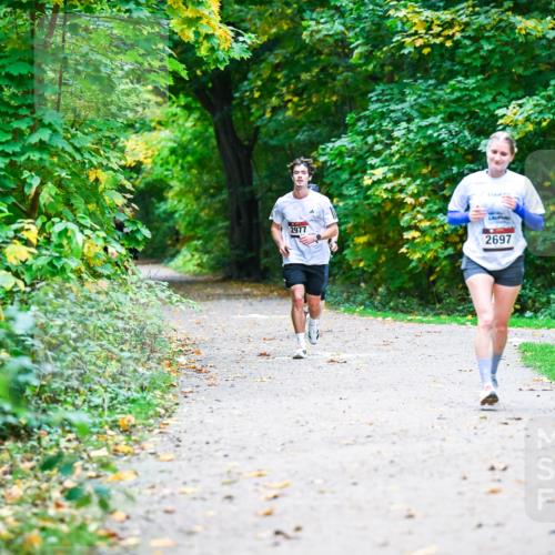 12.10.2025 - Bramfelder Halbmarathon 2025 Dr. Thomas Lammeyer http://msf.ph/oto/9346654 12.10.2025 10:21:04 Laufen 2977, 2697 meine-sportfotos.de