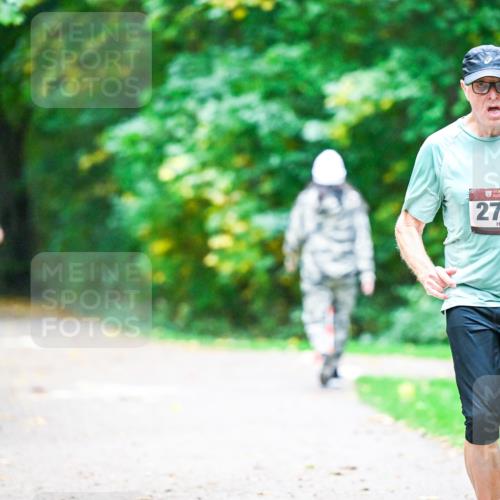 12.10.2025 - Bramfelder Halbmarathon 2025 Dr. Thomas Lammeyer http://msf.ph/oto/9346675 12.10.2025 10:21:10 Laufen 2784 meine-sportfotos.de