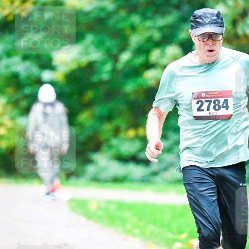 12.10.2025 - Bramfelder Halbmarathon 2025 Dr. Thomas Lammeyer http://msf.ph/oto/9346680 12.10.2025 10:21:11 Laufen 34, 2784 meine-sportfotos.de