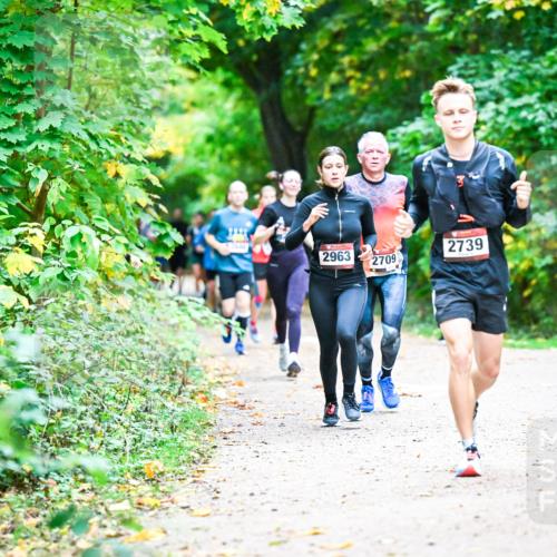 12.10.2025 - Bramfelder Halbmarathon 2025 Dr. Thomas Lammeyer http://msf.ph/oto/9346707 12.10.2025 10:21:18 Laufen 2963, 2739, 2709 meine-sportfotos.de