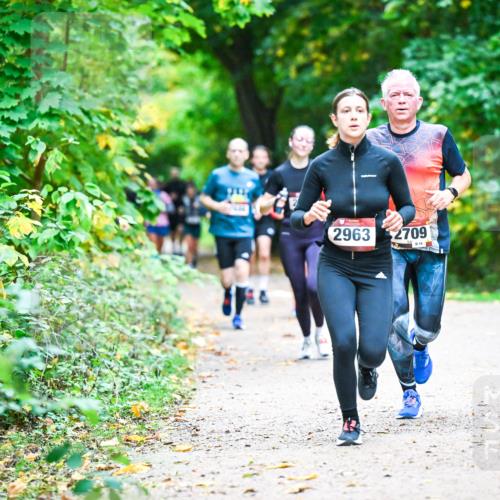 12.10.2025 - Bramfelder Halbmarathon 2025 Dr. Thomas Lammeyer http://msf.ph/oto/9346720 12.10.2025 10:21:20 Laufen 2963, 2709, 2739 meine-sportfotos.de
