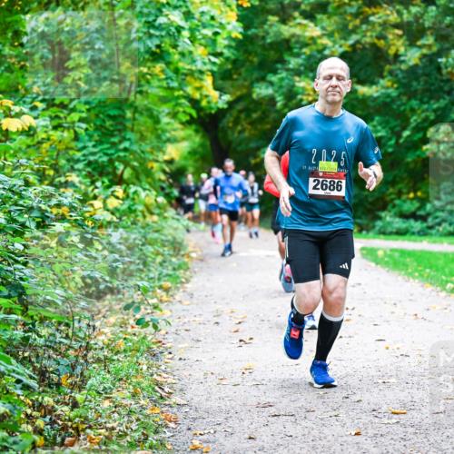 12.10.2025 - Bramfelder Halbmarathon 2025 Dr. Thomas Lammeyer http://msf.ph/oto/9346744 12.10.2025 10:21:26 Laufen 2025, 39, 2686 meine-sportfotos.de