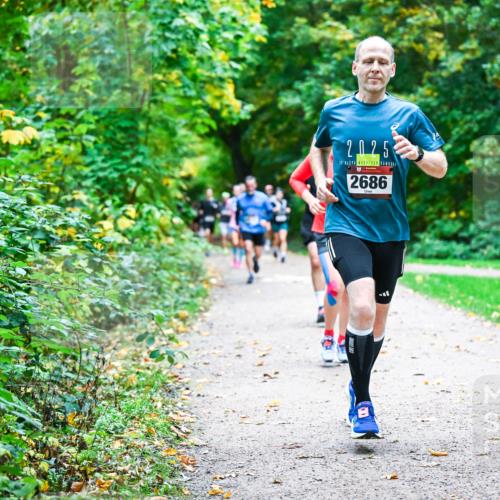 12.10.2025 - Bramfelder Halbmarathon 2025 Dr. Thomas Lammeyer http://msf.ph/oto/9346745 12.10.2025 10:21:26 Laufen 2025, 2686 meine-sportfotos.de
