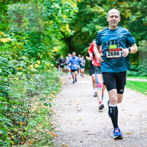 12.10.2025 - Bramfelder Halbmarathon 2025 Dr. Thomas Lammeyer http://msf.ph/oto/9346746 12.10.2025 10:21:26 Laufen 2025, 2686 meine-sportfotos.de
