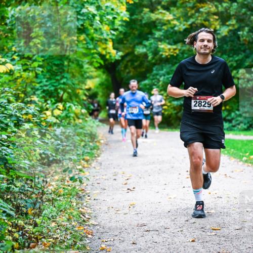 12.10.2025 - Bramfelder Halbmarathon 2025 Dr. Thomas Lammeyer http://msf.ph/oto/9346759 12.10.2025 10:21:28 Laufen 2829 meine-sportfotos.de