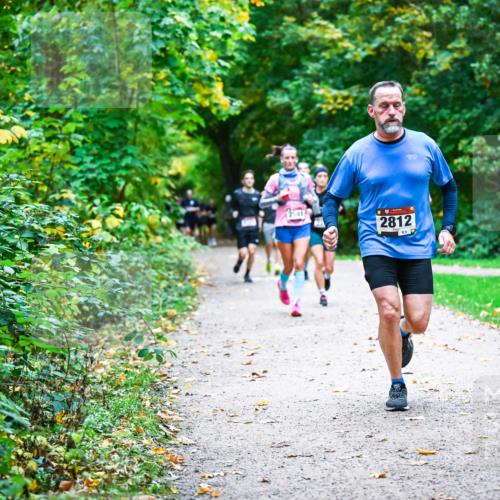 12.10.2025 - Bramfelder Halbmarathon 2025 Dr. Thomas Lammeyer http://msf.ph/oto/9346773 12.10.2025 10:21:31 Laufen 2812, 89 meine-sportfotos.de