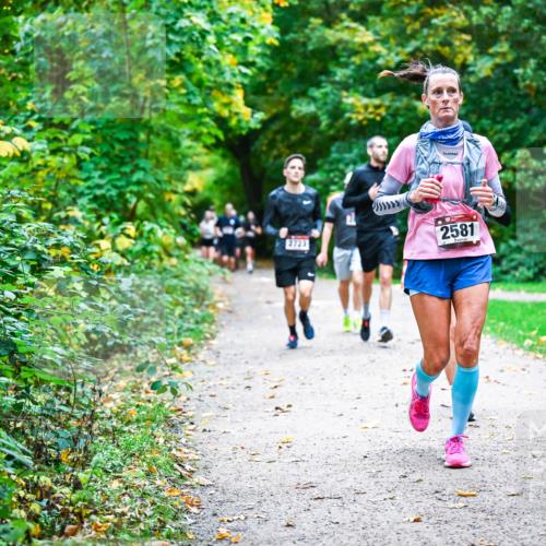 12.10.2025 - Bramfelder Halbmarathon 2025 Dr. Thomas Lammeyer http://msf.ph/oto/9346787 12.10.2025 10:21:34 Laufen 2723, 2581 meine-sportfotos.de