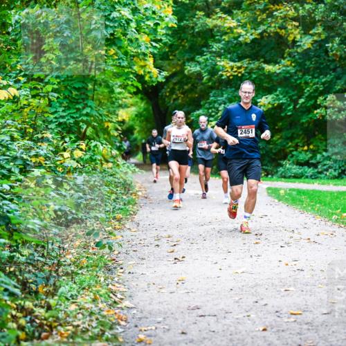 12.10.2025 - Bramfelder Halbmarathon 2025 Dr. Thomas Lammeyer http://msf.ph/oto/9346831 12.10.2025 10:21:42 Laufen 2972, 246, 2451 meine-sportfotos.de