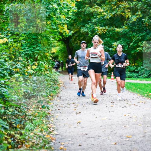 12.10.2025 - Bramfelder Halbmarathon 2025 Dr. Thomas Lammeyer http://msf.ph/oto/9346846 12.10.2025 10:21:44 Laufen 2972, 2950, 69, 2777 meine-sportfotos.de