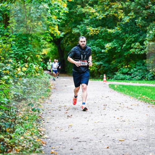 12.10.2025 - Bramfelder Halbmarathon 2025 Dr. Thomas Lammeyer http://msf.ph/oto/9346876 12.10.2025 10:21:49 Laufen 2657 meine-sportfotos.de