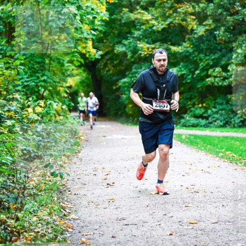 12.10.2025 - Bramfelder Halbmarathon 2025 Dr. Thomas Lammeyer http://msf.ph/oto/9346882 12.10.2025 10:21:50 Laufen 2657 meine-sportfotos.de