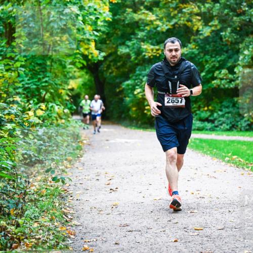 12.10.2025 - Bramfelder Halbmarathon 2025 Dr. Thomas Lammeyer http://msf.ph/oto/9346884 12.10.2025 10:21:50 Laufen 2657 meine-sportfotos.de