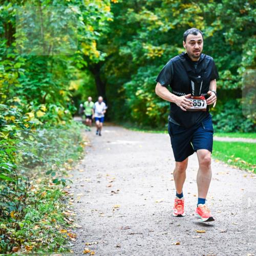 12.10.2025 - Bramfelder Halbmarathon 2025 Dr. Thomas Lammeyer http://msf.ph/oto/9346886 12.10.2025 10:21:51 Laufen 657 meine-sportfotos.de