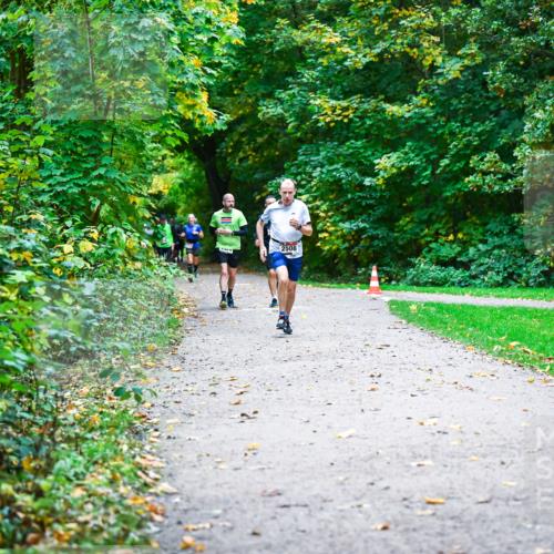 12.10.2025 - Bramfelder Halbmarathon 2025 Dr. Thomas Lammeyer http://msf.ph/oto/9346893 12.10.2025 10:21:55 Laufen 2508 meine-sportfotos.de