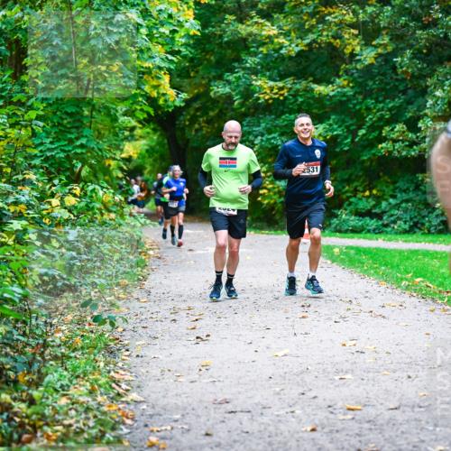 12.10.2025 - Bramfelder Halbmarathon 2025 Dr. Thomas Lammeyer http://msf.ph/oto/9346918 12.10.2025 10:21:59 Laufen 2413, 531, 250 meine-sportfotos.de
