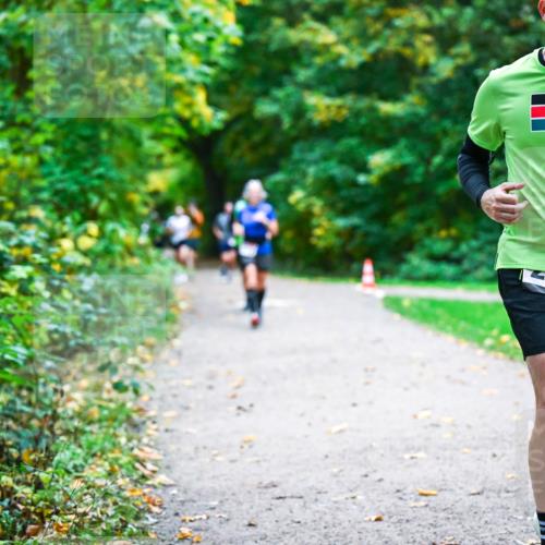 12.10.2025 - Bramfelder Halbmarathon 2025 Dr. Thomas Lammeyer http://msf.ph/oto/9346937 12.10.2025 10:22:02 Laufen  meine-sportfotos.de