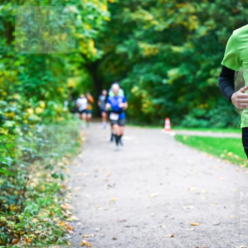 12.10.2025 - Bramfelder Halbmarathon 2025 Dr. Thomas Lammeyer http://msf.ph/oto/9346938 12.10.2025 10:22:02 Laufen 2024 meine-sportfotos.de