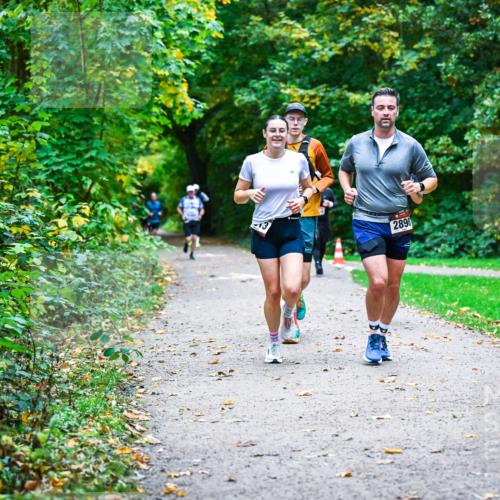 12.10.2025 - Bramfelder Halbmarathon 2025 Dr. Thomas Lammeyer http://msf.ph/oto/9346981 12.10.2025 10:22:11 Laufen 2890 meine-sportfotos.de
