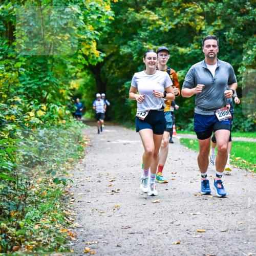 12.10.2025 - Bramfelder Halbmarathon 2025 Dr. Thomas Lammeyer http://msf.ph/oto/9346984 12.10.2025 10:22:11 Laufen 13, 2890 meine-sportfotos.de