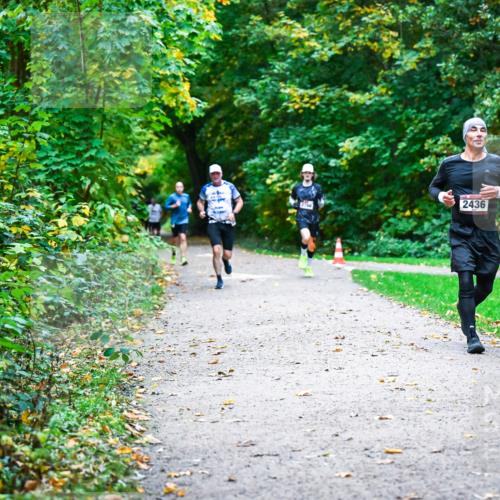 12.10.2025 - Bramfelder Halbmarathon 2025 Dr. Thomas Lammeyer http://msf.ph/oto/9347001 12.10.2025 10:22:15 Laufen 2436 meine-sportfotos.de