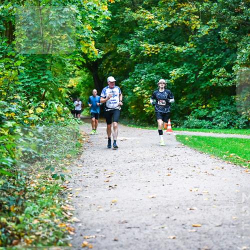 12.10.2025 - Bramfelder Halbmarathon 2025 Dr. Thomas Lammeyer http://msf.ph/oto/9347007 12.10.2025 10:22:16 Laufen 05, 11, 202, 2766, 2436 meine-sportfotos.de