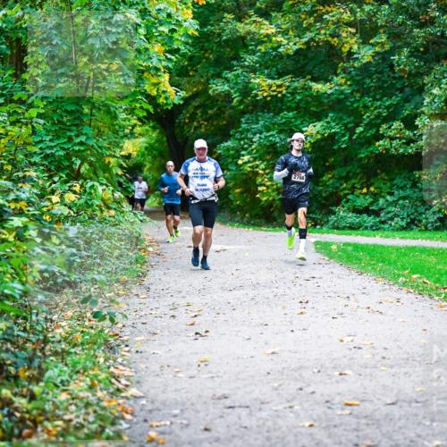 12.10.2025 - Bramfelder Halbmarathon 2025 Dr. Thomas Lammeyer http://msf.ph/oto/9347009 12.10.2025 10:22:16 Laufen 05, 11, 2023, 2 meine-sportfotos.de