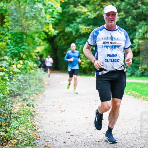 12.10.2025 - Bramfelder Halbmarathon 2025 Dr. Thomas Lammeyer http://msf.ph/oto/9347032 12.10.2025 10:22:21 Laufen 05, 11, 2023 meine-sportfotos.de