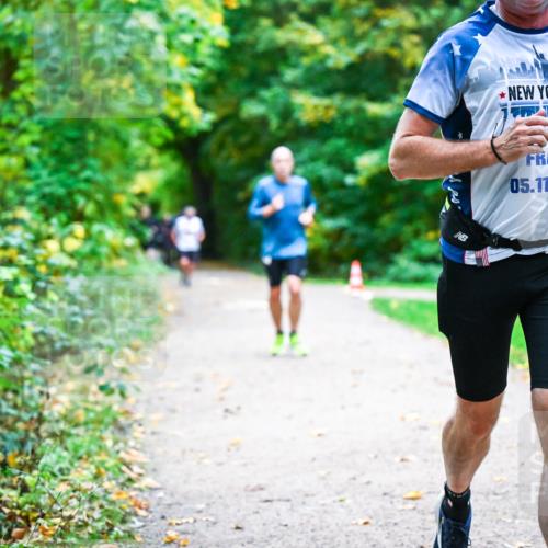 12.10.2025 - Bramfelder Halbmarathon 2025 Dr. Thomas Lammeyer http://msf.ph/oto/9347036 12.10.2025 10:22:21 Laufen 05, 11, 2023 meine-sportfotos.de